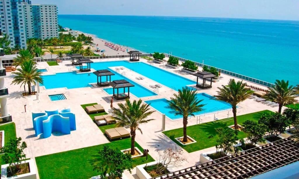 Beach Club · Hallandale
