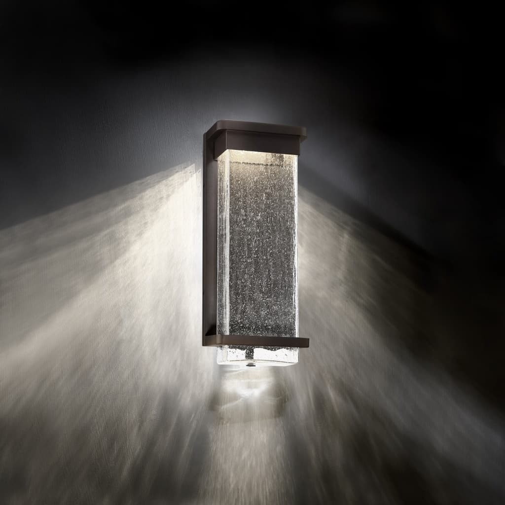 Modern Forms Vitrine