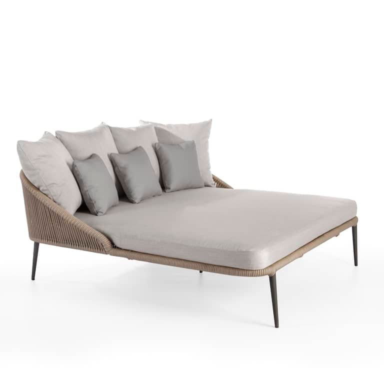 Skyline Design Rodona Daybed With Cushion
