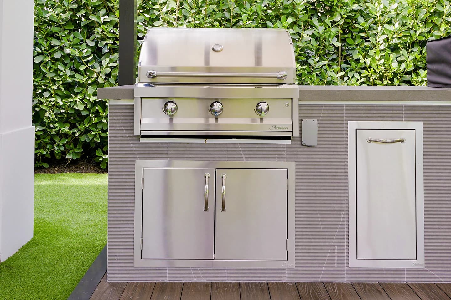 Outdoor kitchen in Miami