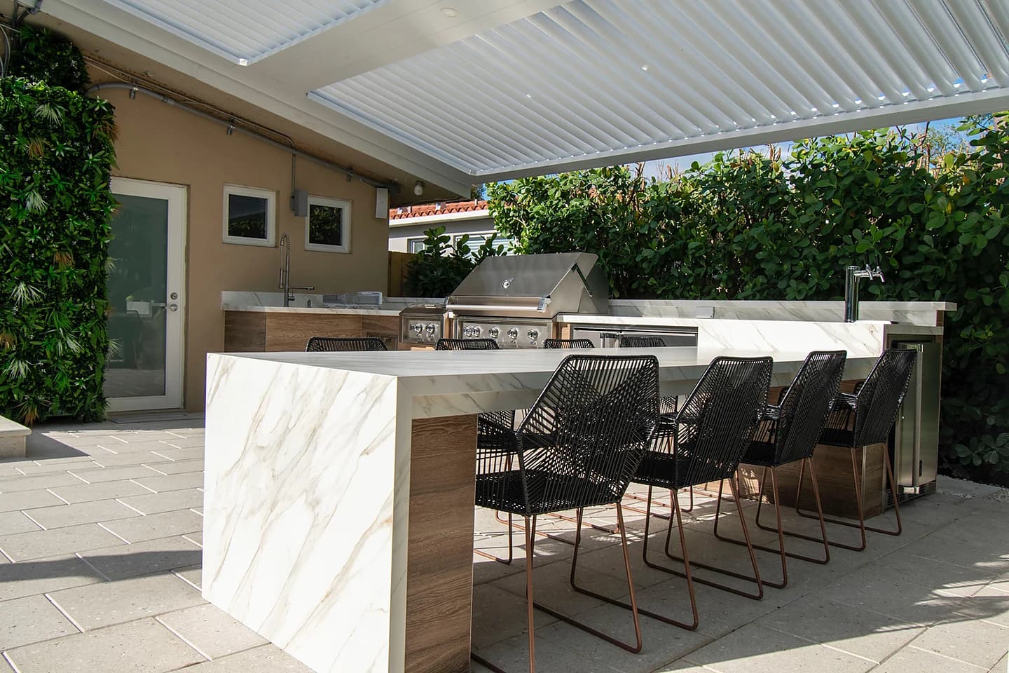 Outdoor kitchen in South Florida
