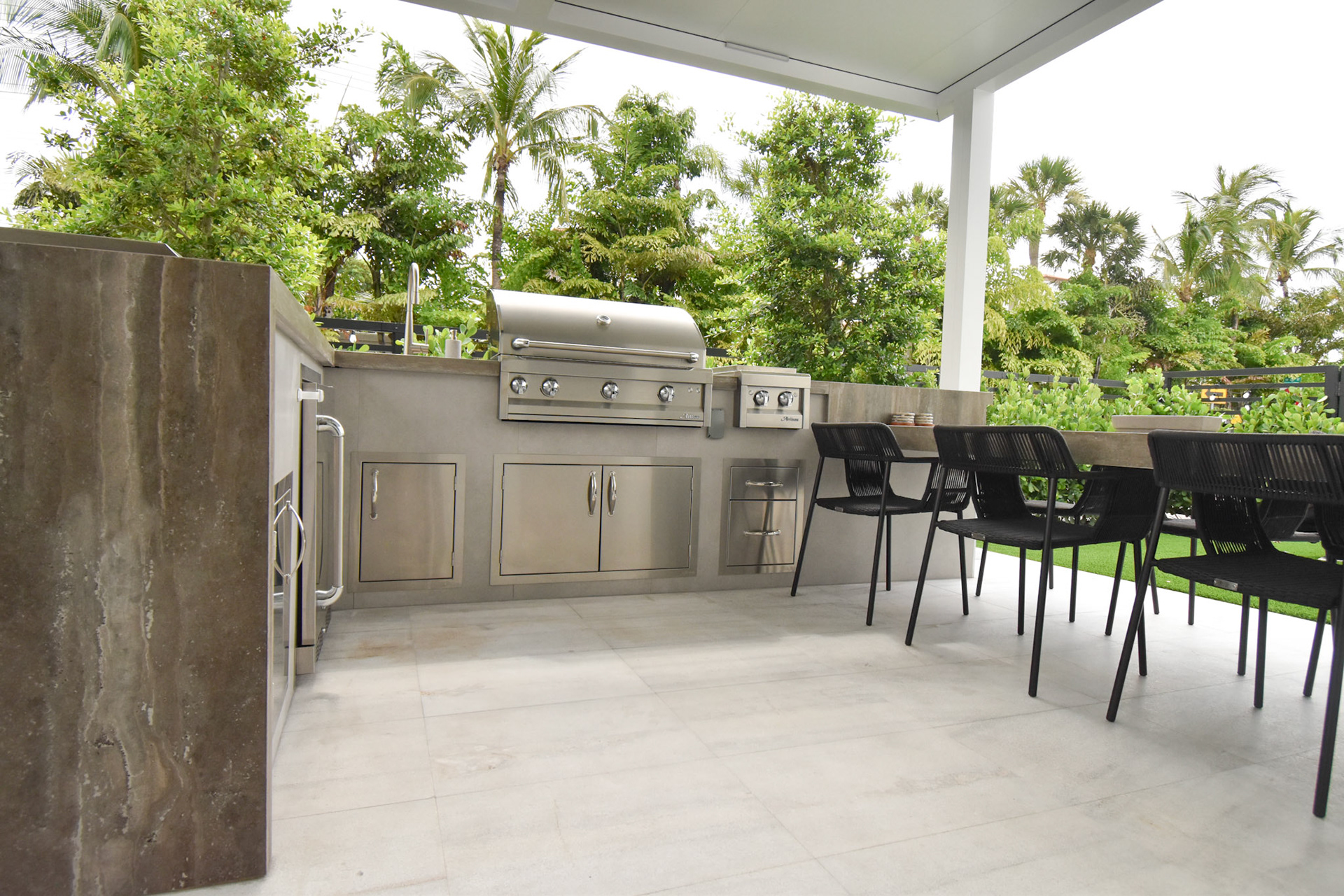 Doral Modern - Photo 11