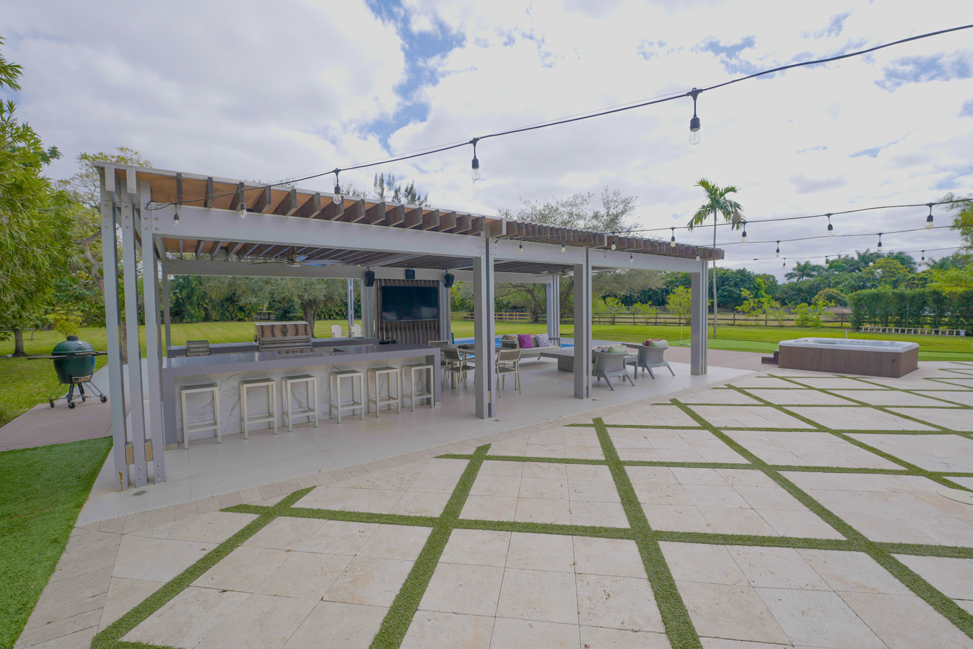 South Florida Estate - Photo 10