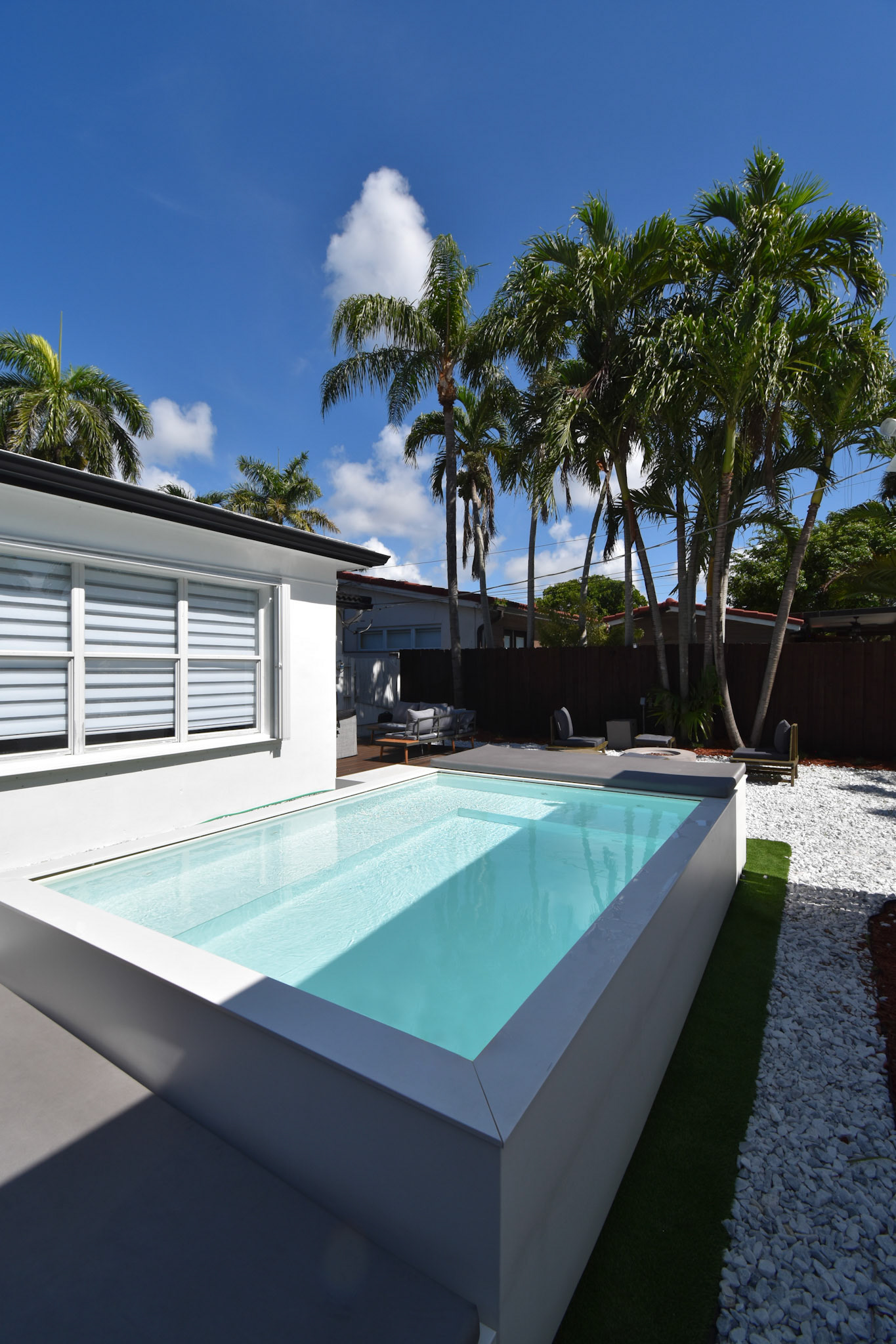 Hollywood Estate - Photo 12