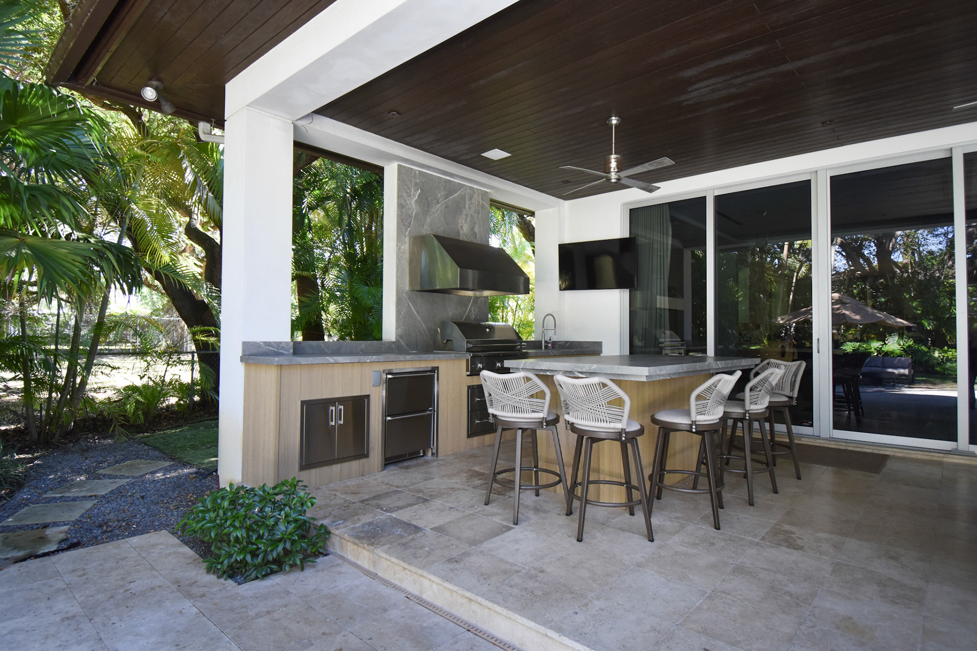 Pinecrest Retreat - Photo 11