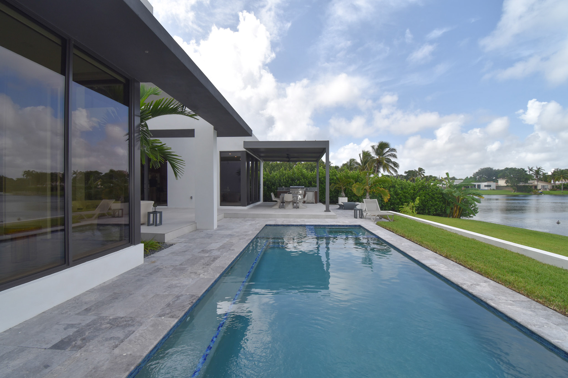 North Miami Villa - Photo 9
