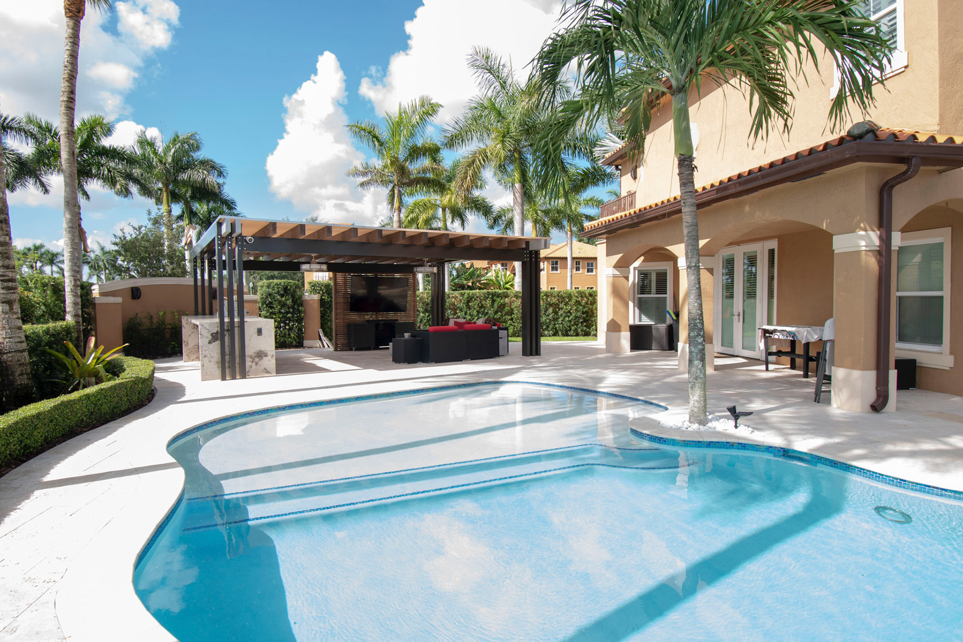 Southwest Miami - Photo 10